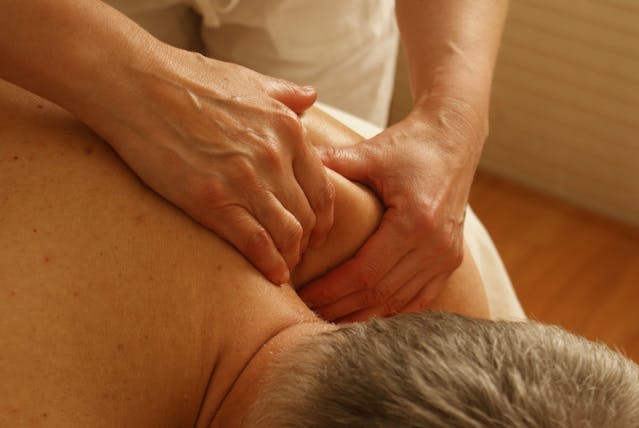 Kinésithérapeute en activité